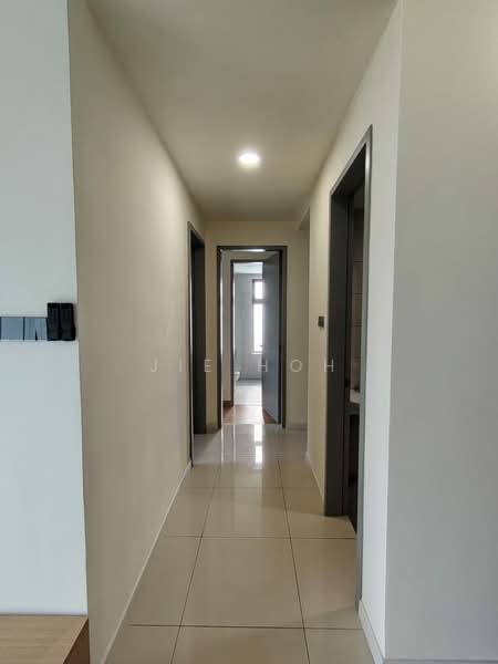 Servis Apartment untuk Disewa di The Era @ Duta North - Jie Hoh - Corridor - PropertyGuru.com.my