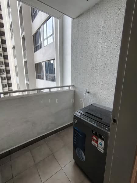Servis Apartment untuk Disewa di The Era @ Duta North - Jie Hoh - Balcony - PropertyGuru.com.my
