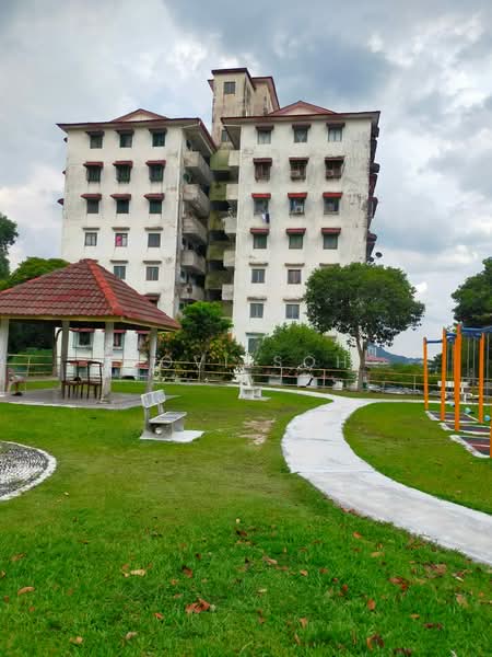 Flat for Rent at Rumah Pangsa Segar Perdana - Jovi Soh - Exterior - PropertyGuru.com.my