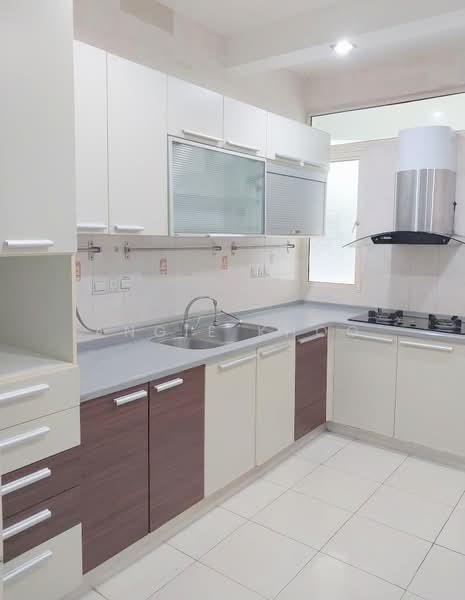 Condominium for Sale at Regency Heights Condo - Angie Khoo - Kitchen - PropertyGuru.com.my