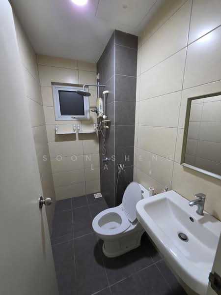 Condominium for Sale at The Holmes 1 - Soon Sheng Law - Bathroom - PropertyGuru.com.my