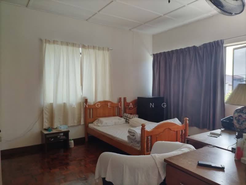Rumah Teres 2 Tingkat untuk Dijual di SS18 (Subang Jaya) - Angela Ng - Bedroom - PropertyGuru.com.my