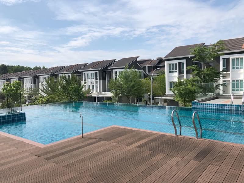 3-storey Terraced House for Sale in Bandar Rinching (Semenyih) - Lewis Tam - Exterior - PropertyGuru.com.my