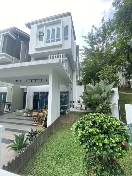 3-storey Terraced House for Sale in Bandar Rinching (Semenyih) - Lewis Tam - Exterior - PropertyGuru.com.my