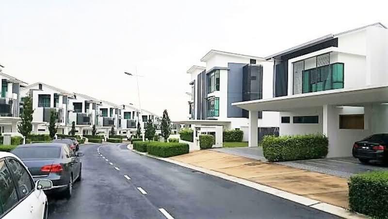 Bungalow for Sale in Cyberjaya (Selangor) - Amy Oktavia - Exterior - PropertyGuru.com.my