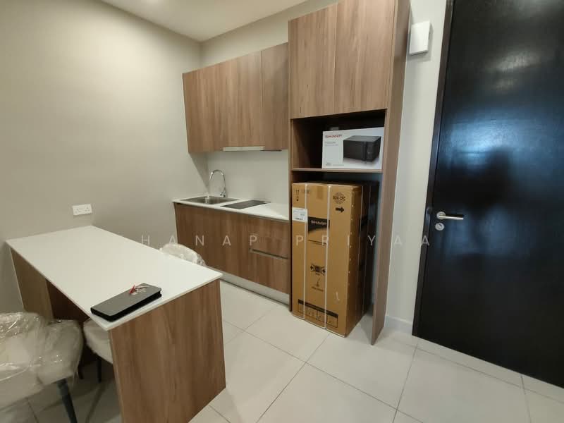Servis Apartment untuk Disewa di Dorsett Waterfront Subang - Thanap Priyaa - Kitchen - PropertyGuru.com.my