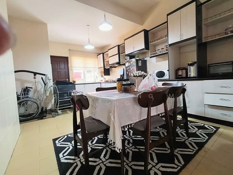 Rumah Berkembar untuk Dijual di Shah Alam (Selangor) - Jessica Yong Mei Ling - Kitchen - PropertyGuru.com.my