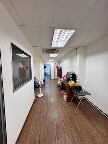 Office for Sale in KL City Centre (Kuala Lumpur) - Lewis Tam - Corridor - PropertyGuru.com.my