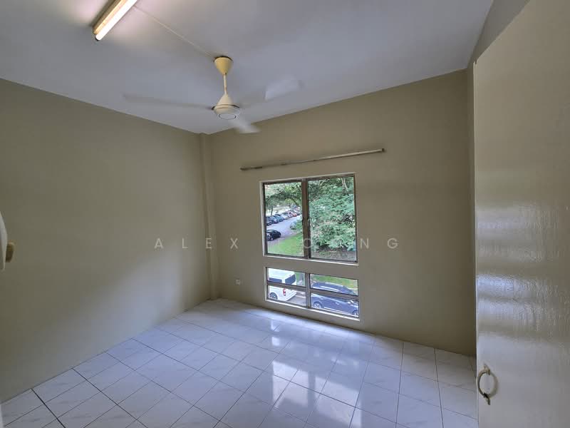 Apartment for Rent at Vista Shop Apartment (Damansara Damai) - Alex Foong - Bedroom - PropertyGuru.com.my