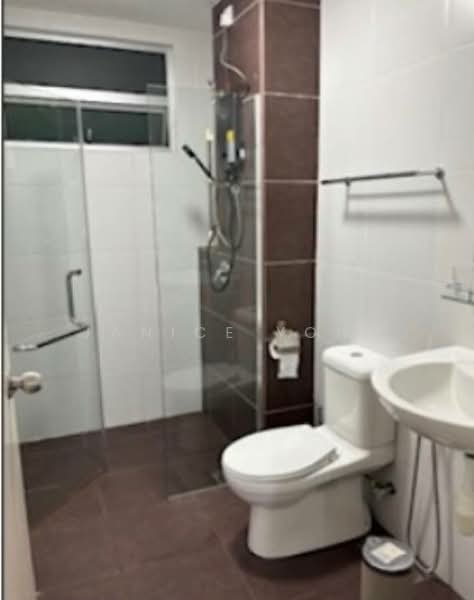 Kondominium untuk Disewa di Fairway Suites - Janice Yong - Bathroom - PropertyGuru.com.my