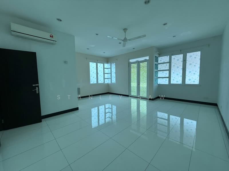 Rumah Berkembar untuk Dijual di Gelugor (Penang) - Stanley Saw - Living Room - PropertyGuru.com.my