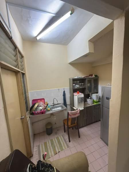 2-storey Terraced House for Sale in Bukit Sentosa (Rawang) - Samson Lee - Kitchen - PropertyGuru.com.my