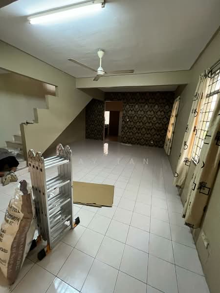 Rumah Teres 2 Tingkat untuk Disewa di Taman Klang Utama (Kapar) - Jay Tan - Living Room - PropertyGuru.com.my
