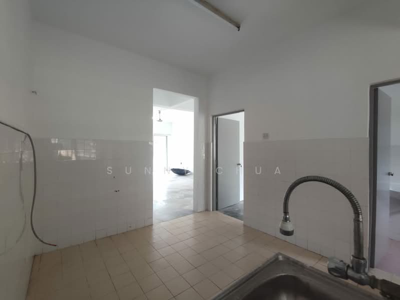 2-storey Terraced House for Sale in Bandar Mahkota Cheras (Cheras) - Sunny Chua - Kitchen - PropertyGuru.com.my