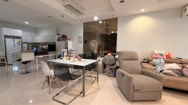 2-storey Terraced House for Sale in Seri Utama Damansara (Kota Damansara) - Jeff Wong - Living Room - PropertyGuru.com.my