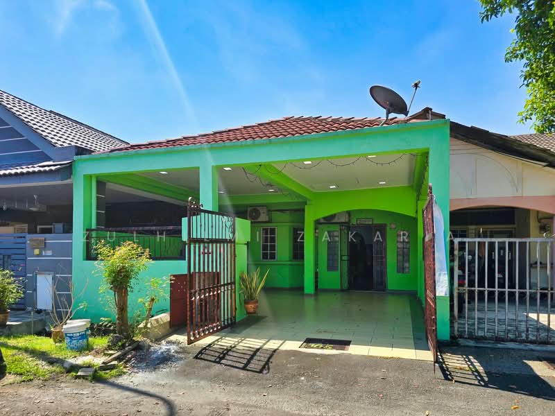 1-storey Terraced House for Sale in Bandar Tun Hussein Onn (Cheras) - Zulhilmi Zakaria - Exterior - PropertyGuru.com.my