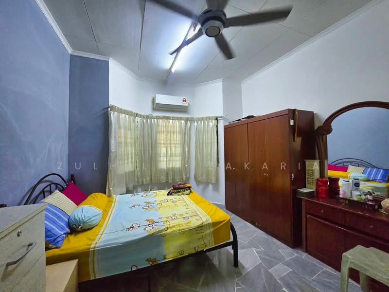 1-storey Terraced House for Sale in Bandar Tun Hussein Onn (Cheras) - Zulhilmi Zakaria - Bedroom - PropertyGuru.com.my