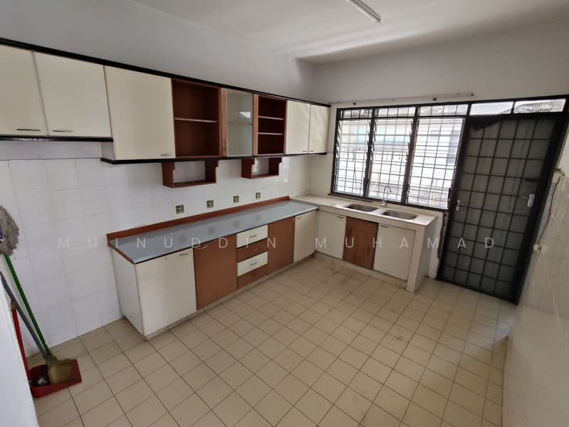 Semi-Detached House for Rent in Lahat (Perak) - Muinuddin Muhamad - Kitchen - PropertyGuru.com.my