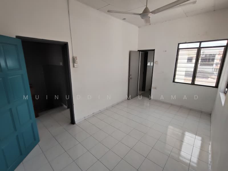 Semi-Detached House for Rent in Lahat (Perak) - Muinuddin Muhamad - Interior - PropertyGuru.com.my