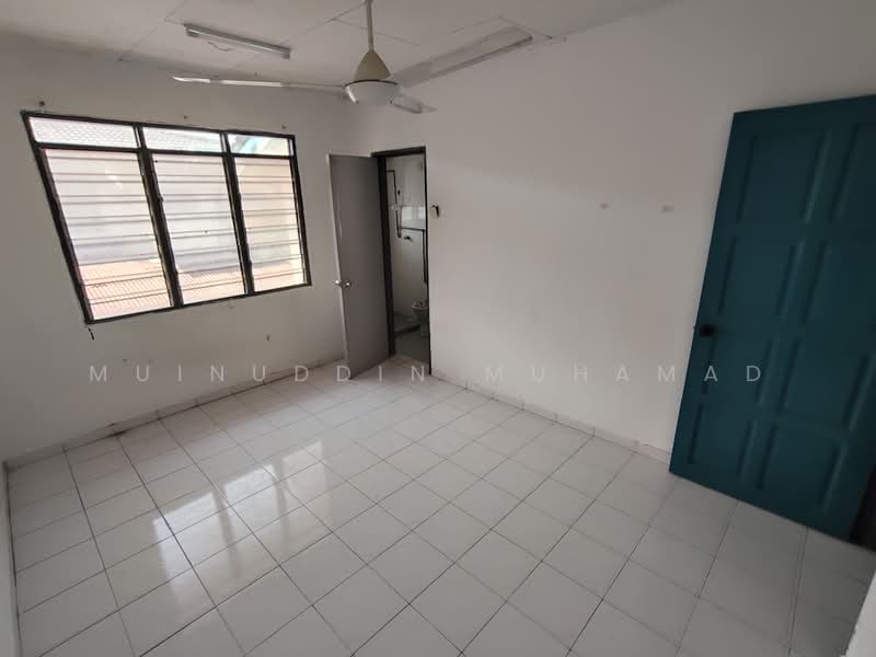 Semi-Detached House for Rent in Lahat (Perak) - Muinuddin Muhamad - Interior - PropertyGuru.com.my