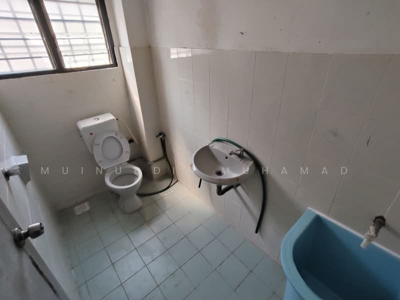 Semi-Detached House for Rent in Lahat (Perak) - Muinuddin Muhamad - Bathroom - PropertyGuru.com.my
