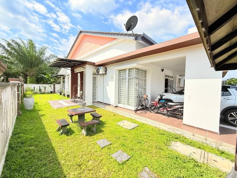 Rumah Berkembar untuk Dijual di Banting (Banting) - Akramin Firdaus Bin Mokhtar - PropertyGuru.com.my