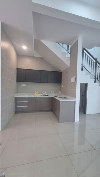Semi-Detached House for Rent in Cyberjaya (Selangor) - Noor Hidayah Mohamad Noor - Kitchen - PropertyGuru.com.my