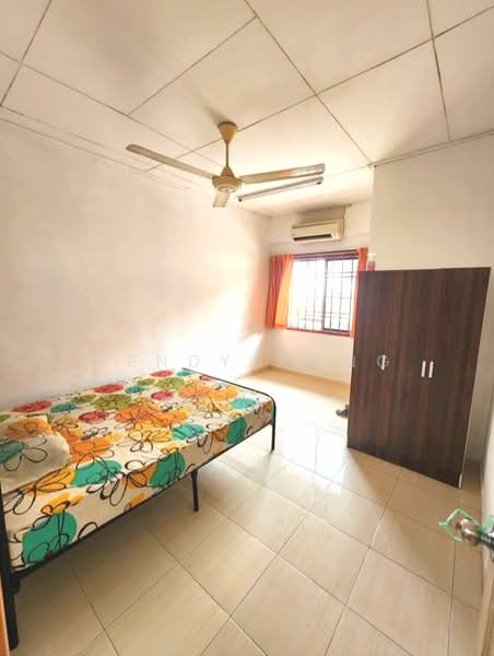 Rumah Teres 2 Tingkat untuk Disewa di Taman Mount Austin (Tebrau) - Wendy Wong - Bedroom - PropertyGuru.com.my