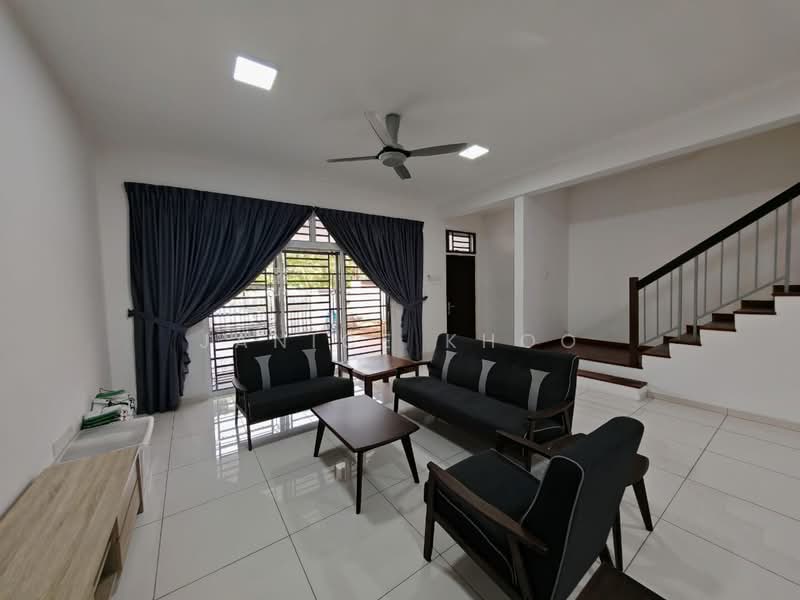 Rumah Teres untuk Dijual di Taman Mutiara Rini (Skudai) - Janice Khoo - Living Room - PropertyGuru.com.my