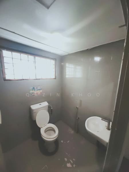 Shop for Rent in Station 18 (Ipoh) - Qazin Khoo - Bathroom - PropertyGuru.com.my