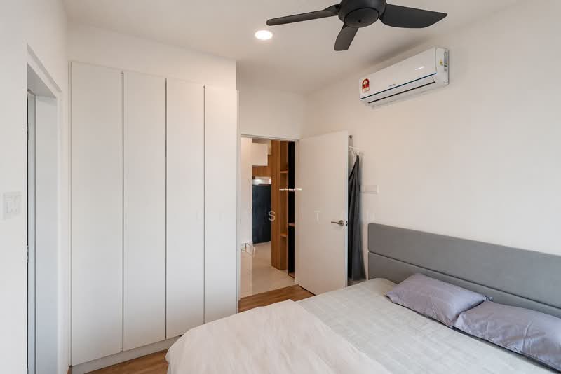 Service Residence for Sale at AraTre' Residences - Vitas Tan - Bedroom - PropertyGuru.com.my