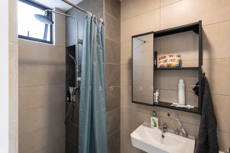 Service Residence for Sale at AraTre' Residences - Vitas Tan - Bathroom - PropertyGuru.com.my