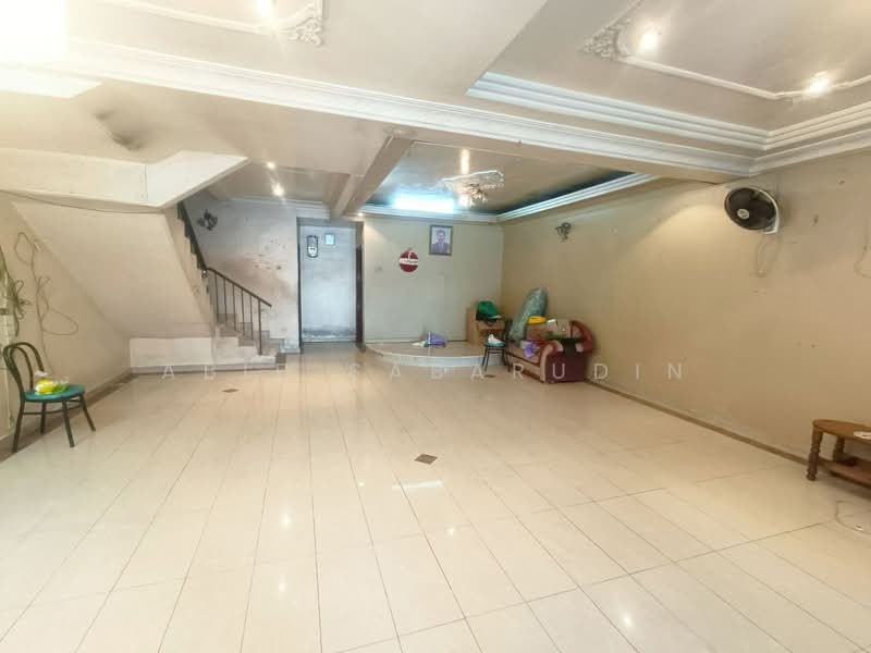 Rumah Teres 2 Tingkat untuk Dijual di Taman Wahyu (Batu Caves) - Abid Sabarudin - Living Room - PropertyGuru.com.my