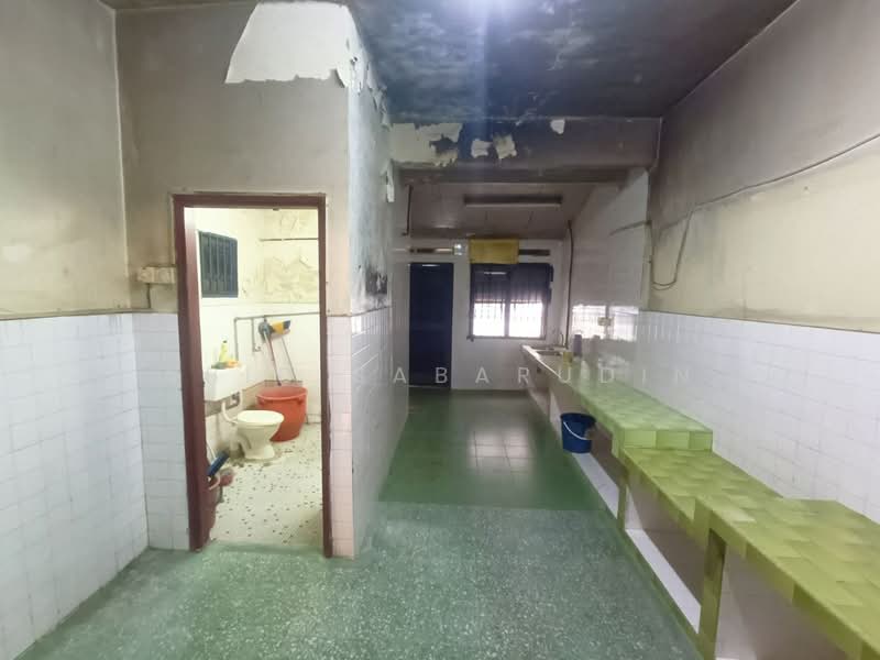 Rumah Teres 2 Tingkat untuk Dijual di Taman Wahyu (Batu Caves) - Abid Sabarudin - Bathroom - PropertyGuru.com.my