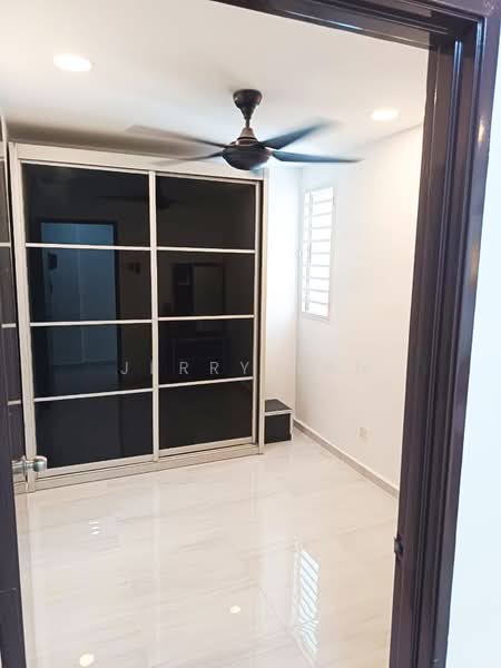 Pangsapuri untuk Disewa di The Rise Collection 2 - Jerry Tan - Bedroom - PropertyGuru.com.my
