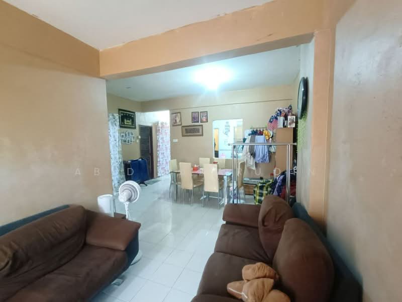 Pangsapuri untuk Dijual di Kristal Heights - Abid Sabarudin - Living Room - PropertyGuru.com.my