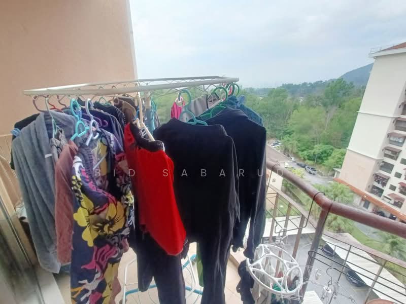 Pangsapuri untuk Dijual di Kristal Heights - Abid Sabarudin - Balcony - PropertyGuru.com.my