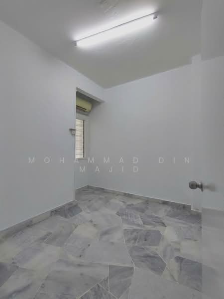 2-storey Terraced House for Sale in Usj 9 (Subang Jaya) - Mohammad Din Majid - Interior - PropertyGuru.com.my