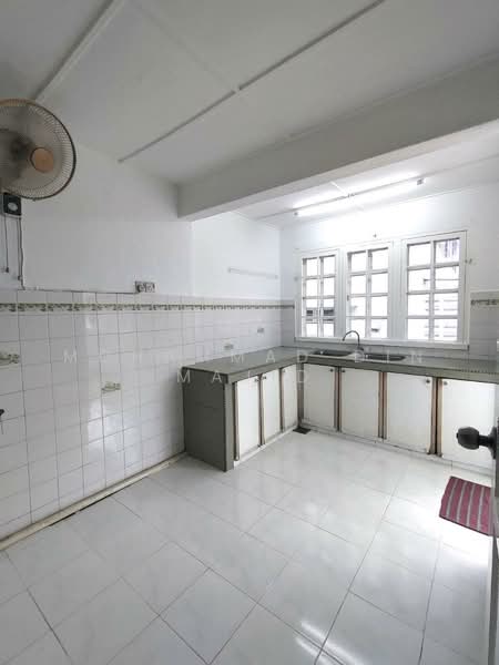 2-storey Terraced House for Sale in Usj 9 (Subang Jaya) - Mohammad Din Majid - Kitchen - PropertyGuru.com.my