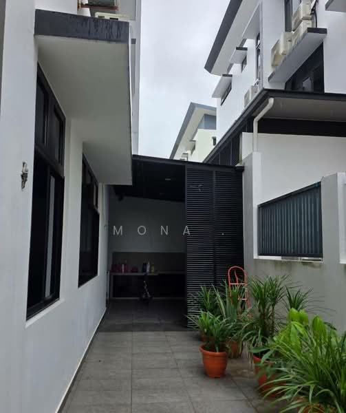 Rumah Berkembar untuk Dijual di Iskandar Puteri (Nusajaya) (Johor) - Mona . - Exterior - PropertyGuru.com.my