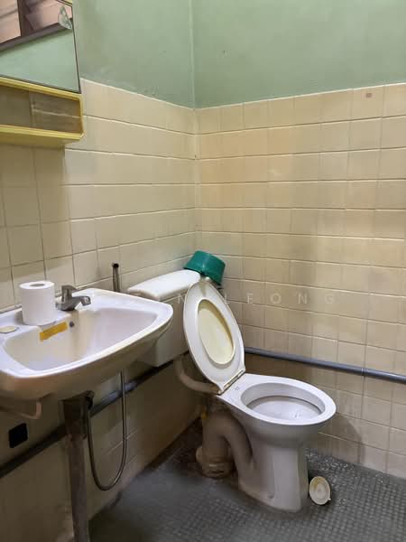 Rumah Teres 1 Tingkat untuk Dijual di Kepong Baru (Kepong) - Justin Leong - Bathroom - PropertyGuru.com.my