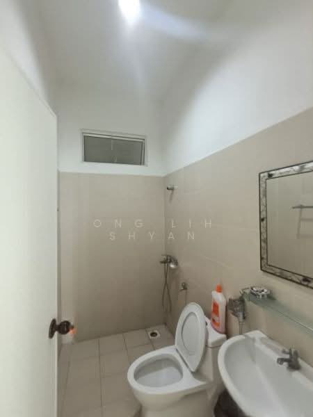 Semi-Detached House for Sale in Perling (Johor) - Ong Lih Shyan - Bathroom - PropertyGuru.com.my