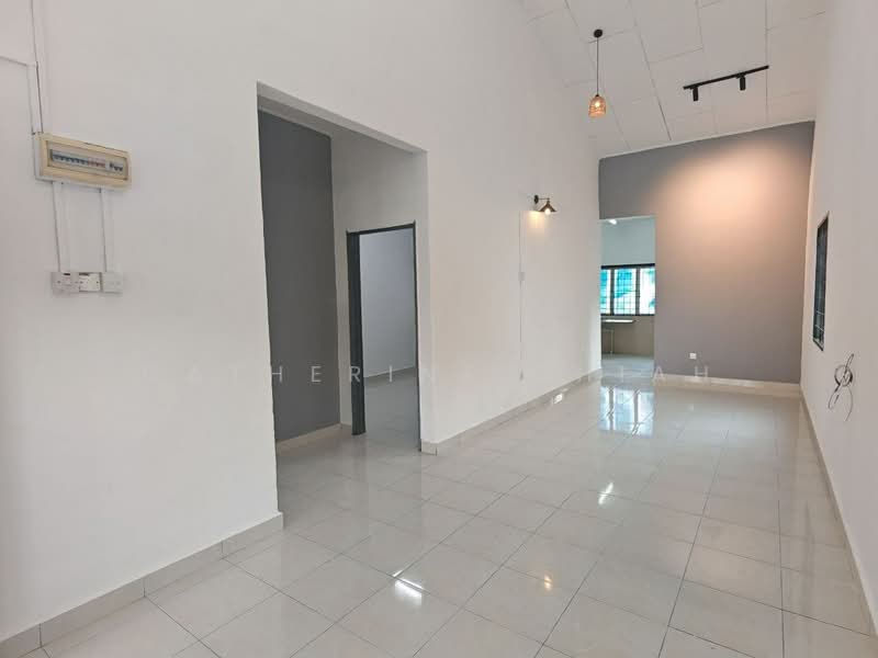 Terraced House for Sale in Taman Mengkibol (Kluang) - Catherine Chiah - Interior - PropertyGuru.com.my