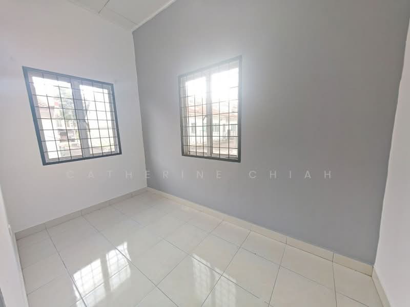 Terraced House for Sale in Taman Mengkibol (Kluang) - Catherine Chiah - Interior - PropertyGuru.com.my