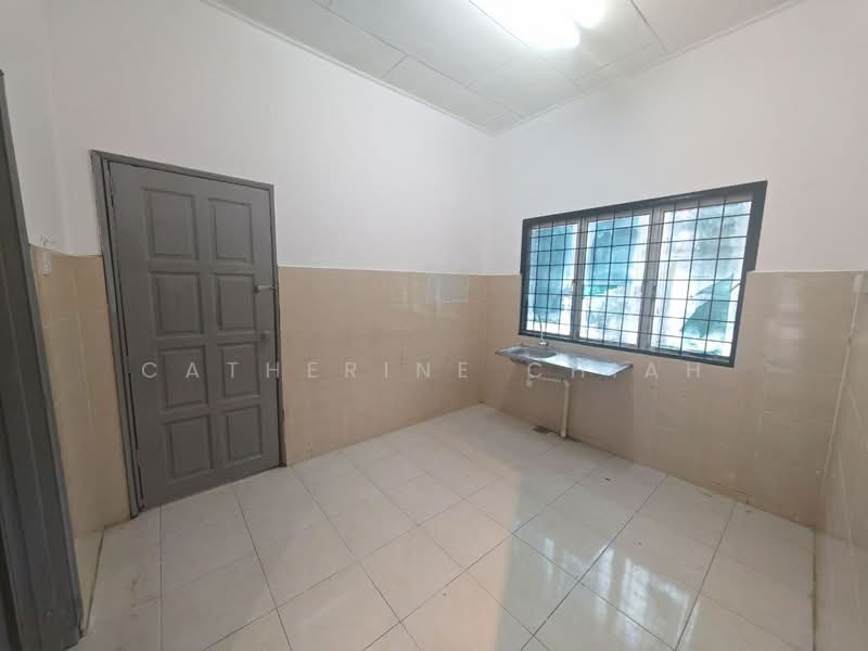 Terraced House for Sale in Taman Mengkibol (Kluang) - Catherine Chiah - Interior - PropertyGuru.com.my