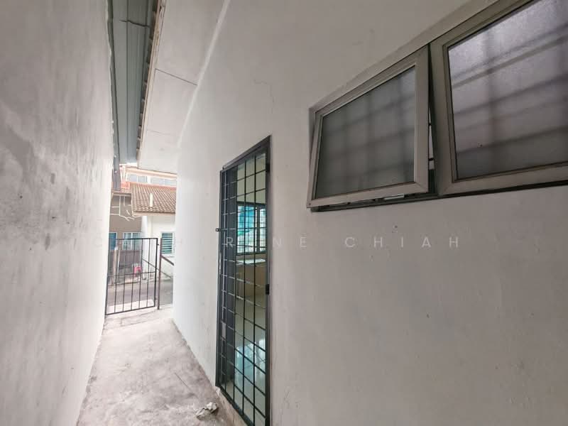 Terraced House for Sale in Taman Mengkibol (Kluang) - Catherine Chiah - Exterior - PropertyGuru.com.my