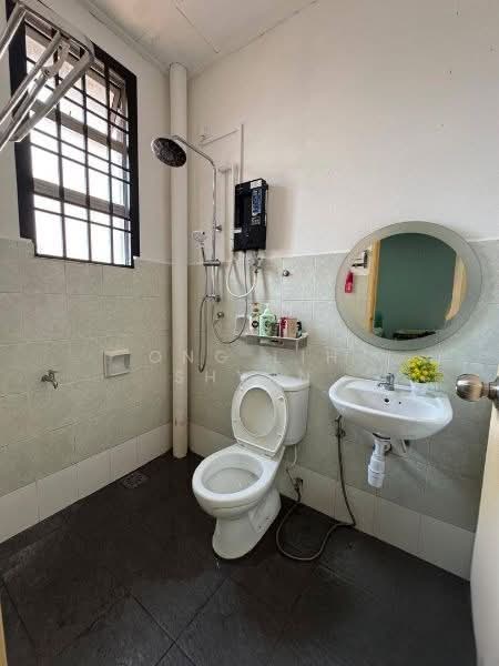 2-storey Terraced House for Sale in Taman Sri Pulai Perdana (Skudai) - Ong Lih Shyan - Bathroom - PropertyGuru.com.my