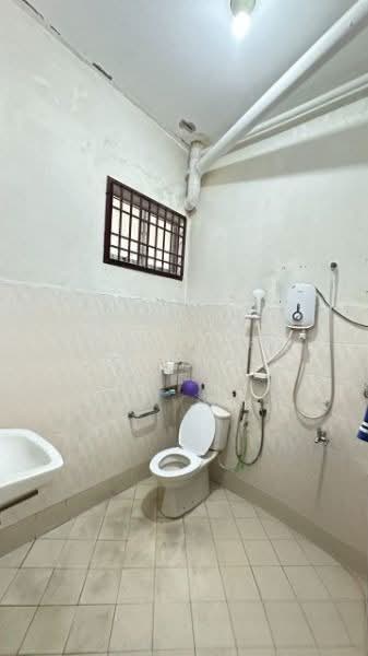 2-storey Terraced House for Sale in Taman Pulai Utama (Skudai) - Ong Lih Shyan - Bathroom - PropertyGuru.com.my