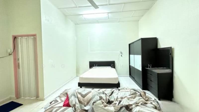 2-storey Terraced House for Sale in Taman Pulai Utama (Skudai) - Ong Lih Shyan - Bedroom - PropertyGuru.com.my