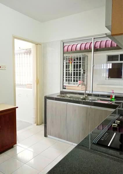Pangsapuri untuk Disewa di Taman Pekaka Block 31 - Clifton Chee - Kitchen - PropertyGuru.com.my